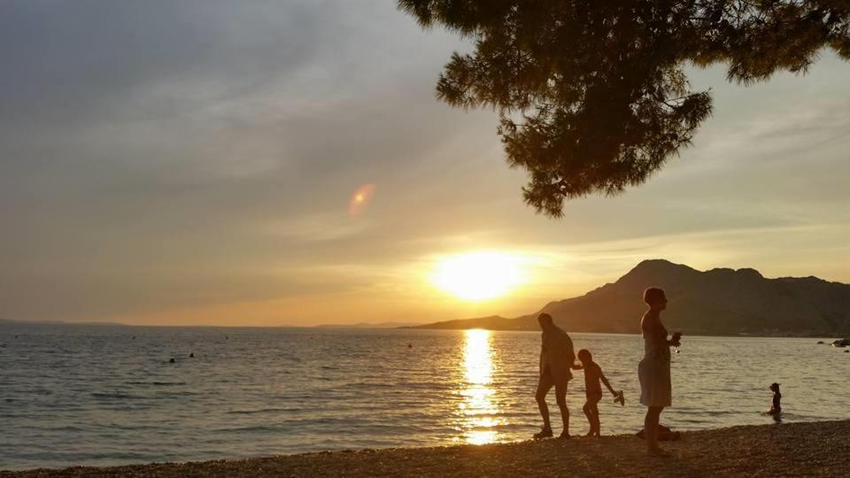 Apartman On The Beach - Nemira, Omis Leilighet Eksteriør bilde