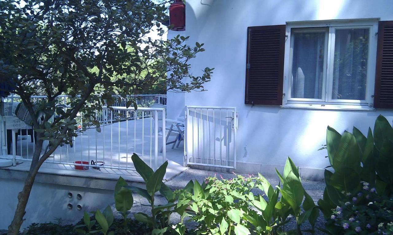 Apartman On The Beach - Nemira, Omis Leilighet Eksteriør bilde