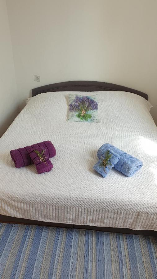 Apartman On The Beach - Nemira, Omis Leilighet Eksteriør bilde